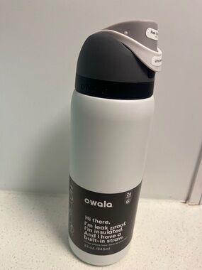 Owala 32 oz Insulated Water Bottle - White & Gray